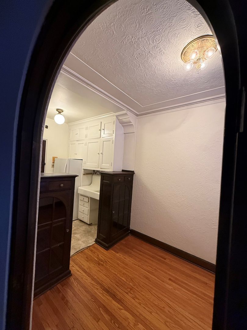 Minneapolis Apartment: 3305 Fremont Ave S