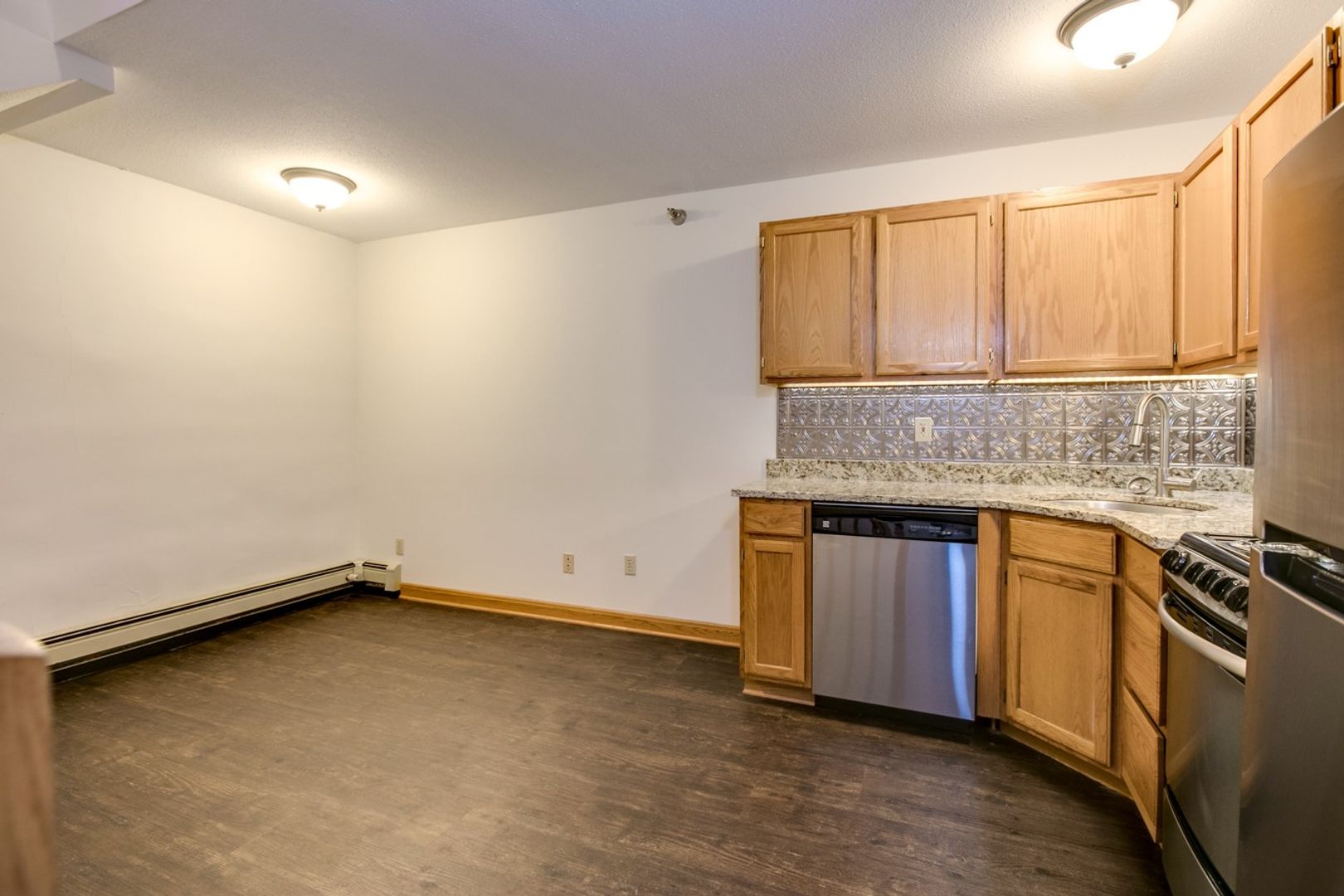 St Paul Apartment: 614 Portland Ave