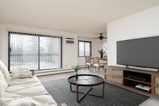 2 bedroom available in September