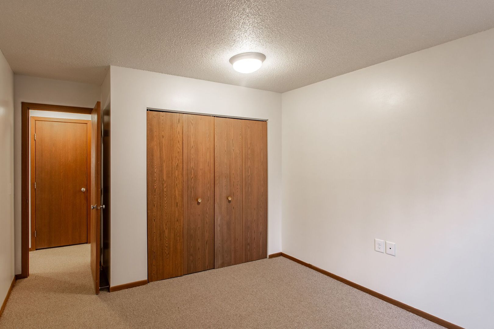 NW Coon Rapids Apartment: 3931 Coon Rapids Blvd