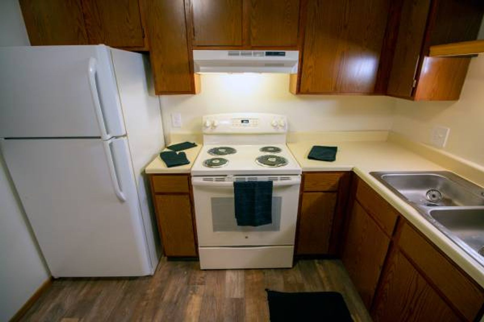 NW Coon Rapids Apartment: 3931 Coon Rapids Blvd