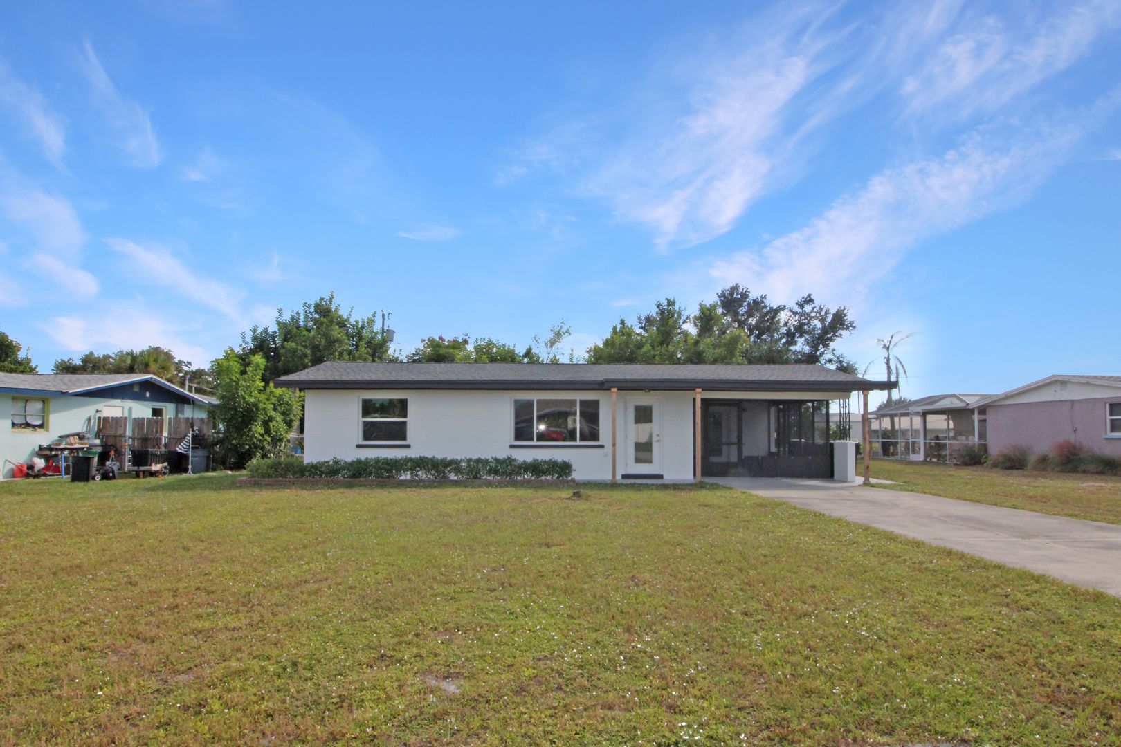 Englewood House: 1445 Saint Clair Rd