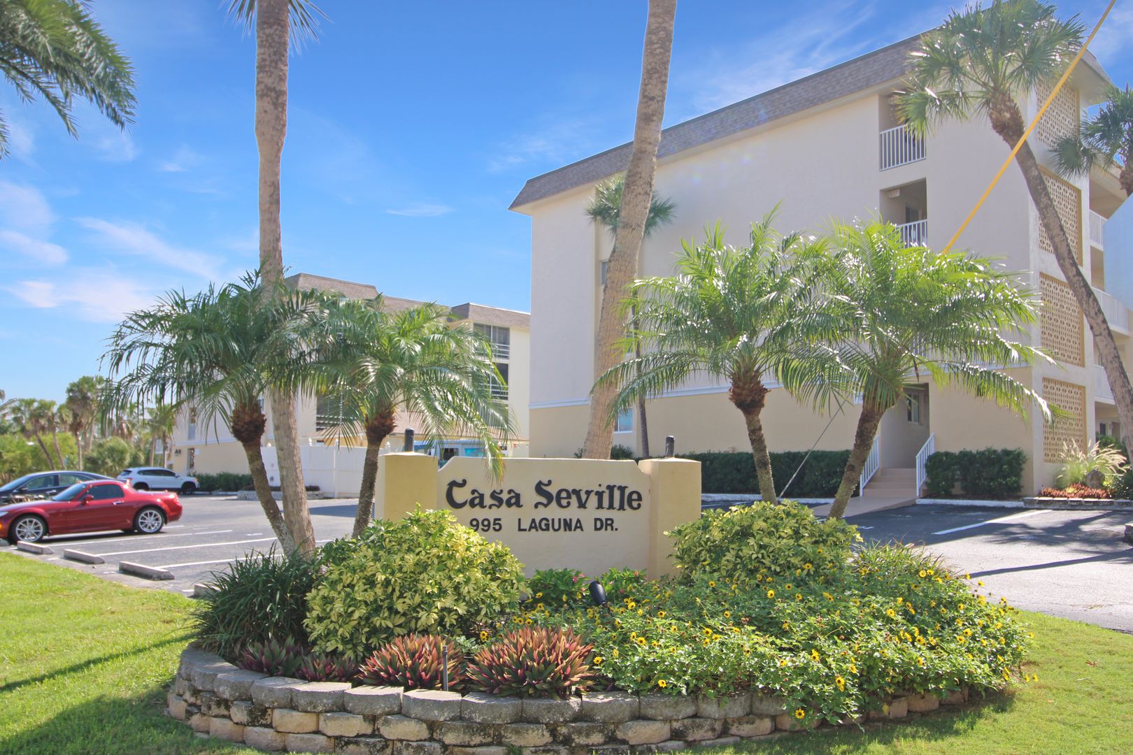 Venice Condo: 995 Laguna Dr #305