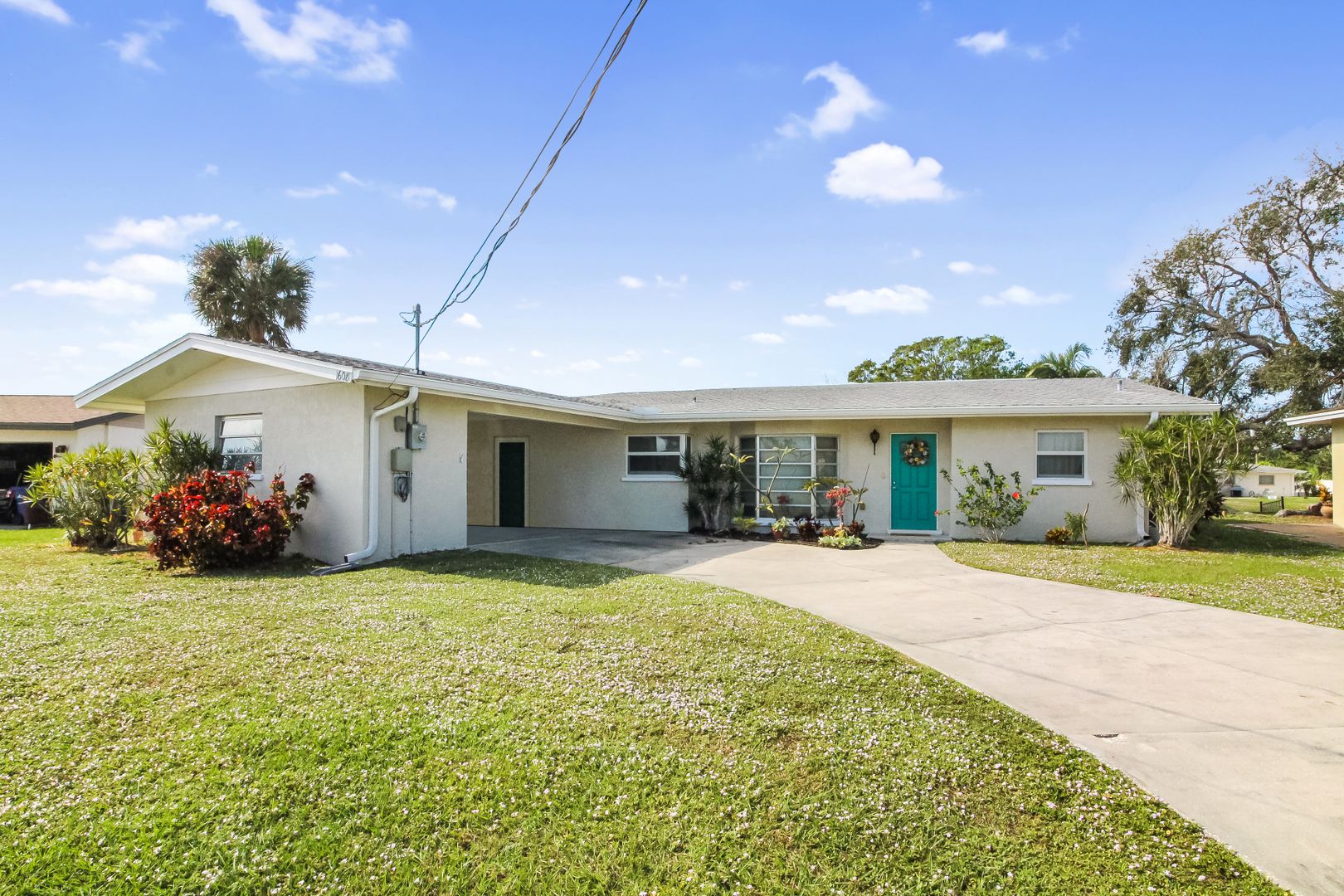 Venice Apartment: 1608 S Neponsit Dr