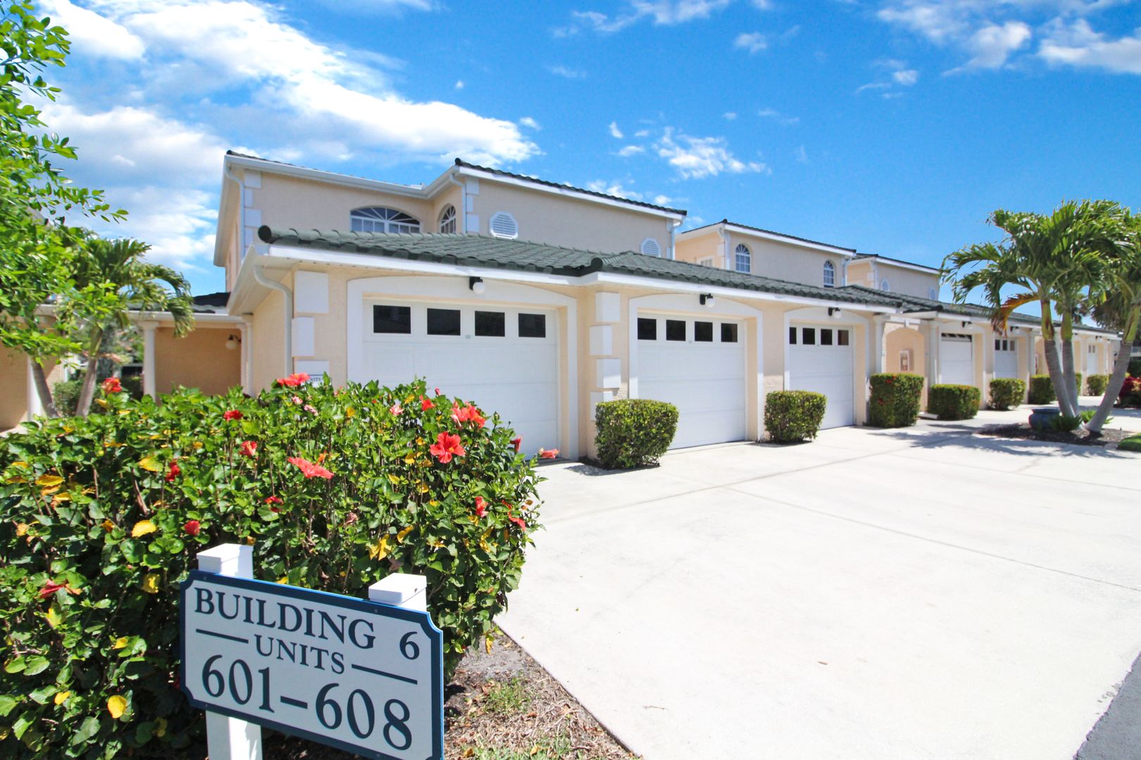 Venice Condo: 602 Gondola Park Dr