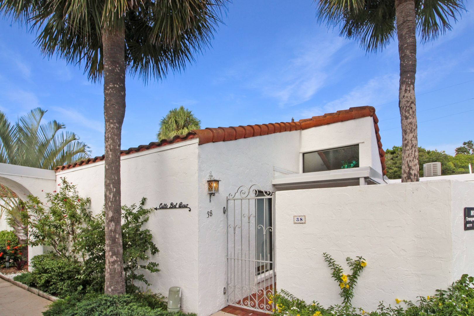 Venice House: 1585 Tarpon Center Dr #38 Jetty Villas