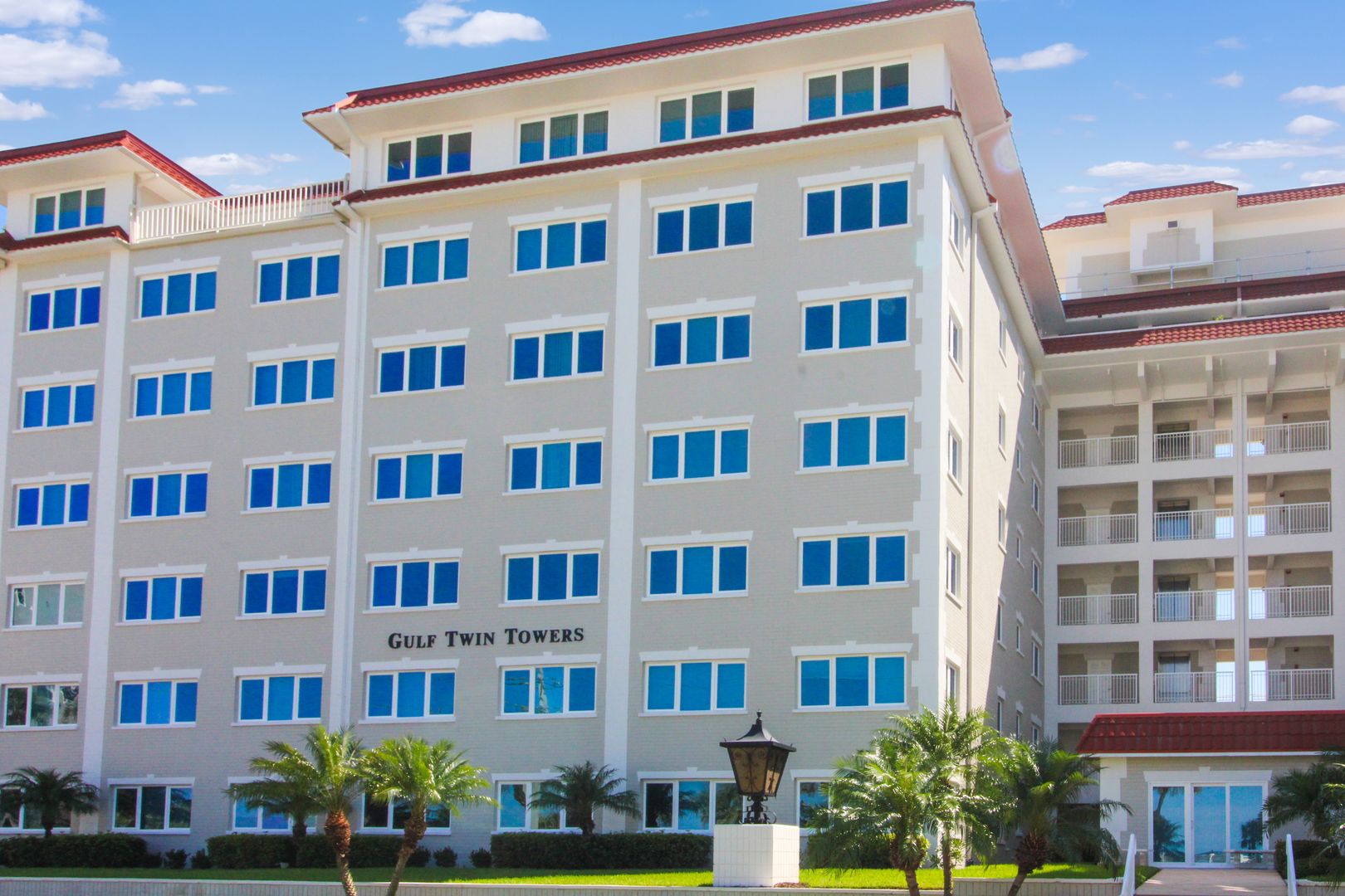 Venice Apartment: 500 The Esplanade North, #605