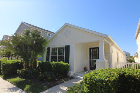 Venice House: 12476 Shimmering Oak Circle