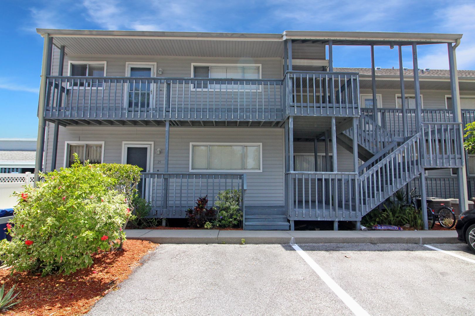 Venice Apartment: 255 Fenwick Drive #26