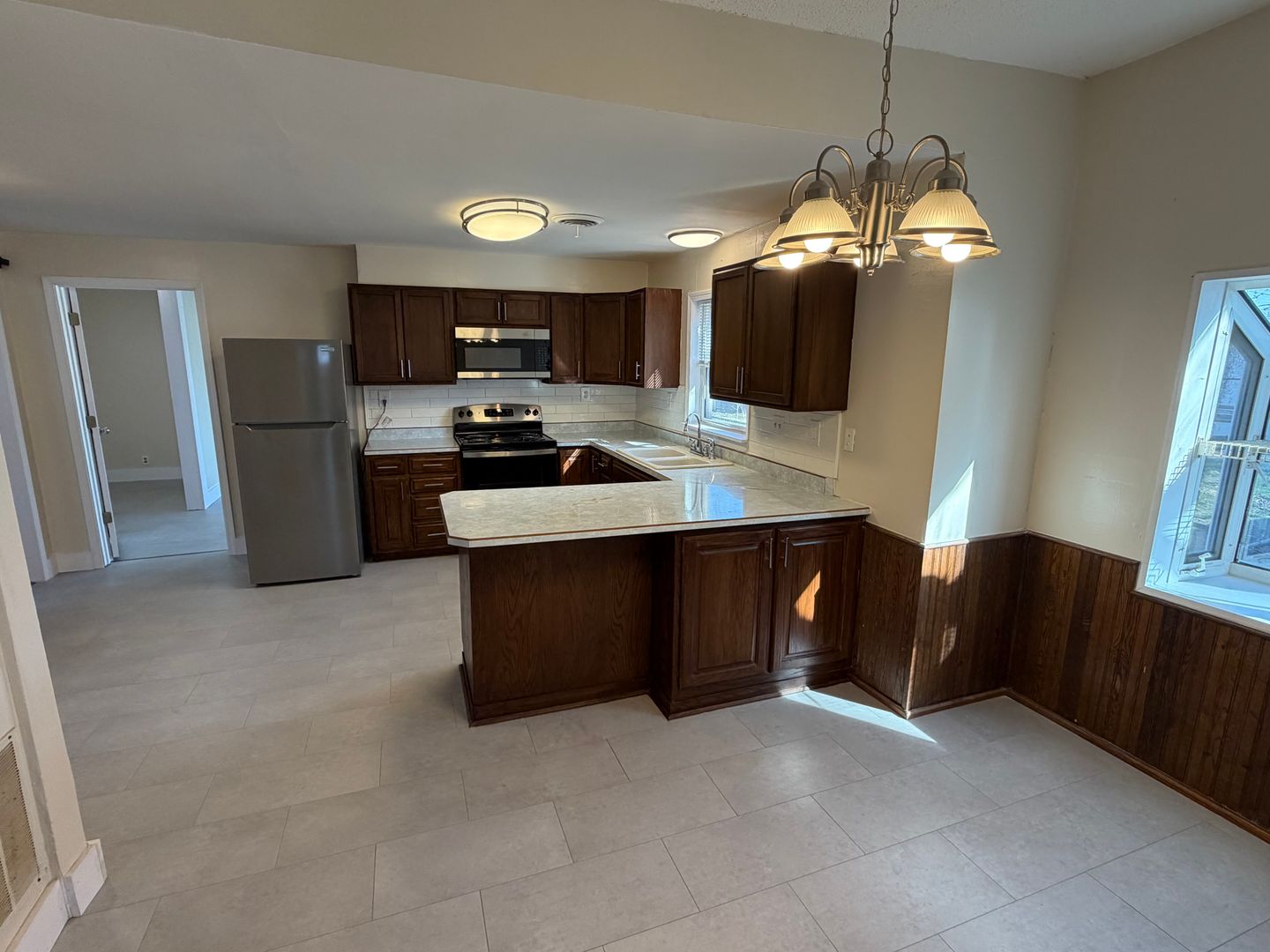 Mattoon House: 916 N 10th Street