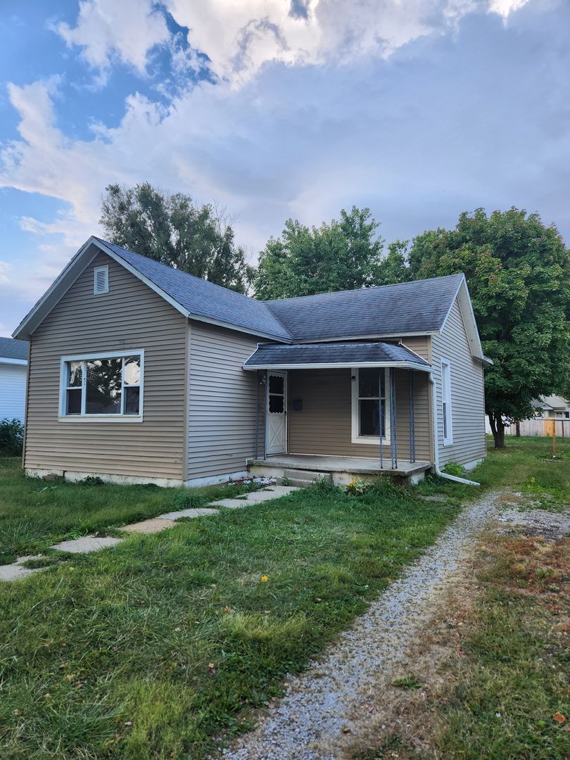 Mattoon House: 2317 Richmond Ave