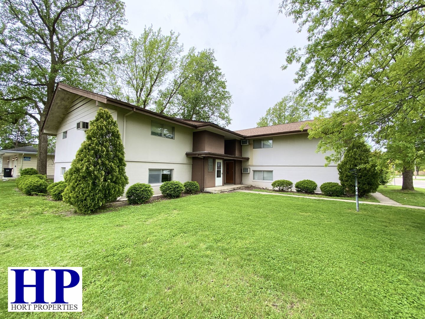 Charleston Apartment: 2002 10th Street