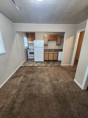 1107 3rd Street, Apt 4, Charleston