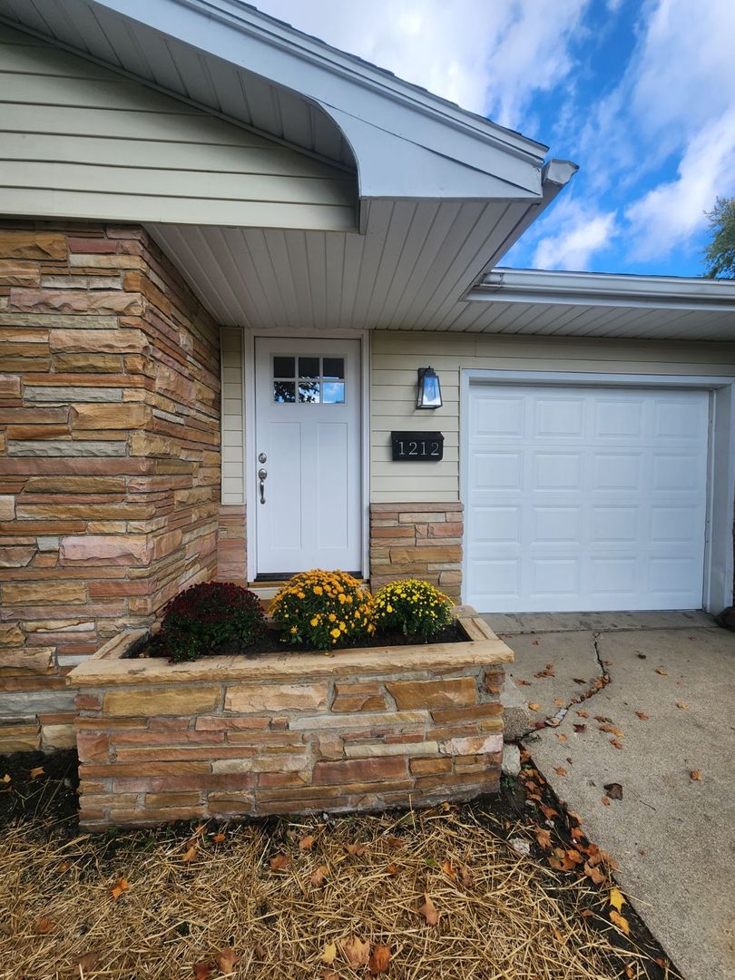 Mattoon House: 1212 Bell Avenue