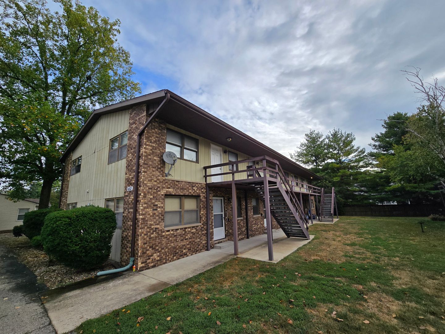 Mattoon Apartment: 602 / 606 S 6th Street