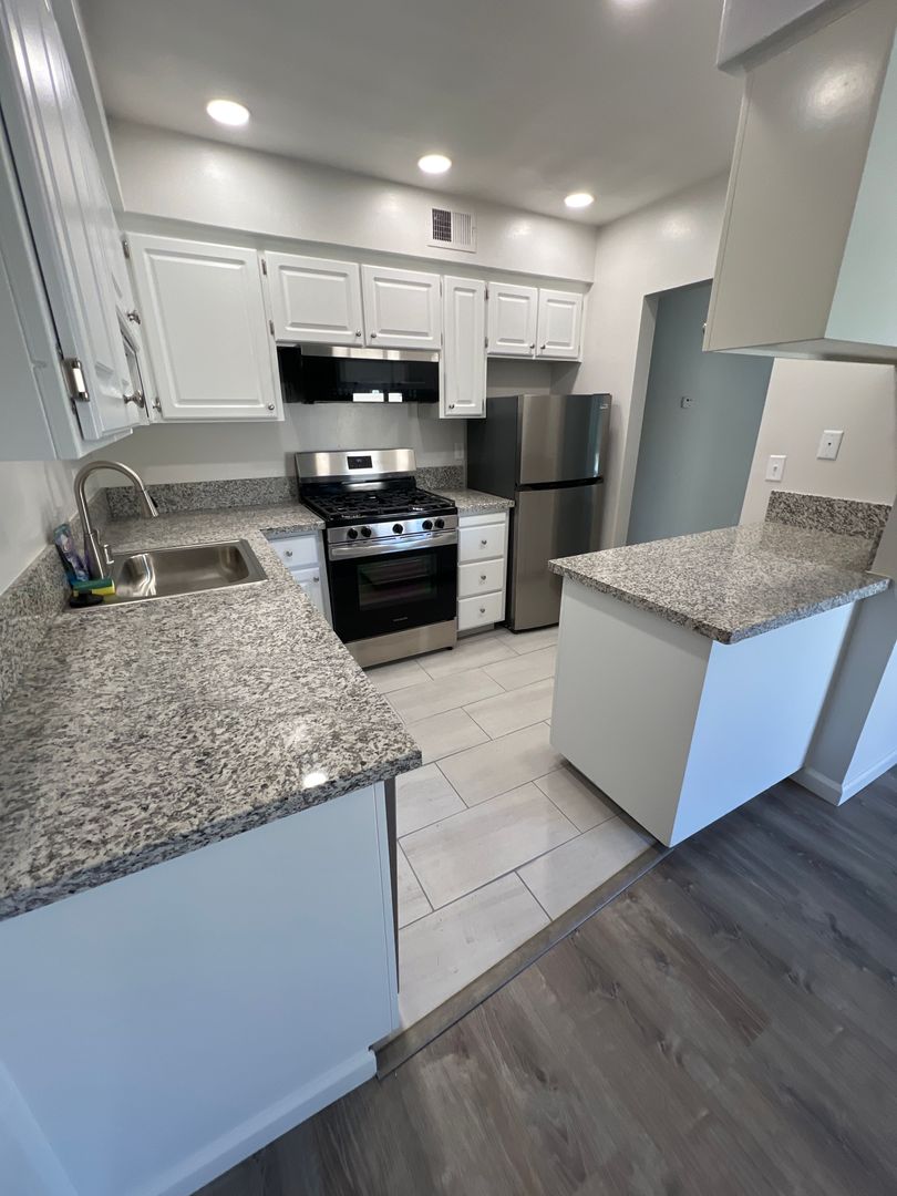 Sacramento Apartment: 6001 Riverside Blvd.