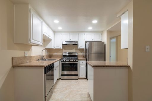 Spacious 1 bedroom in Carmichael – photo 1