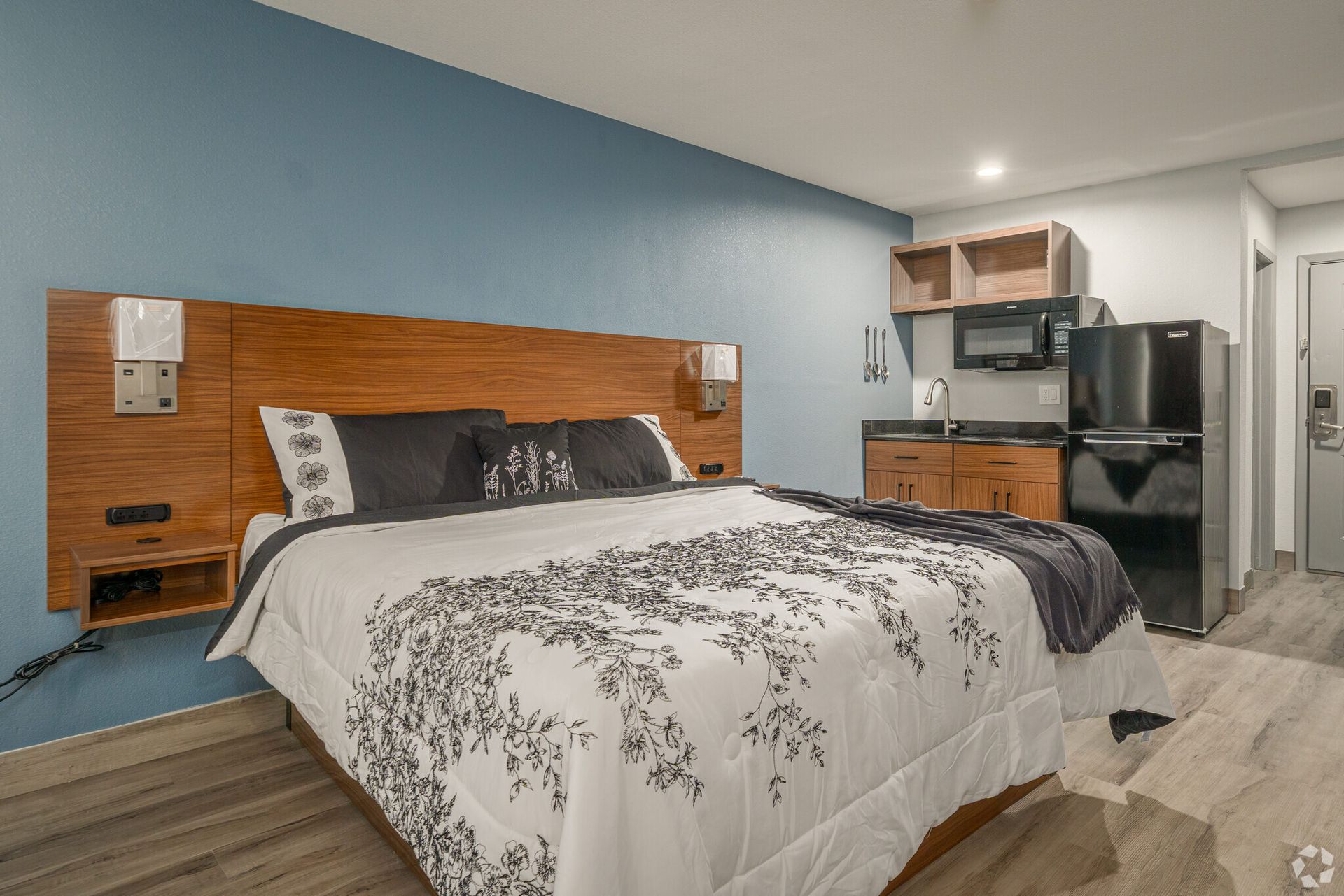 Channelview Apartment: 17011 East Fwy