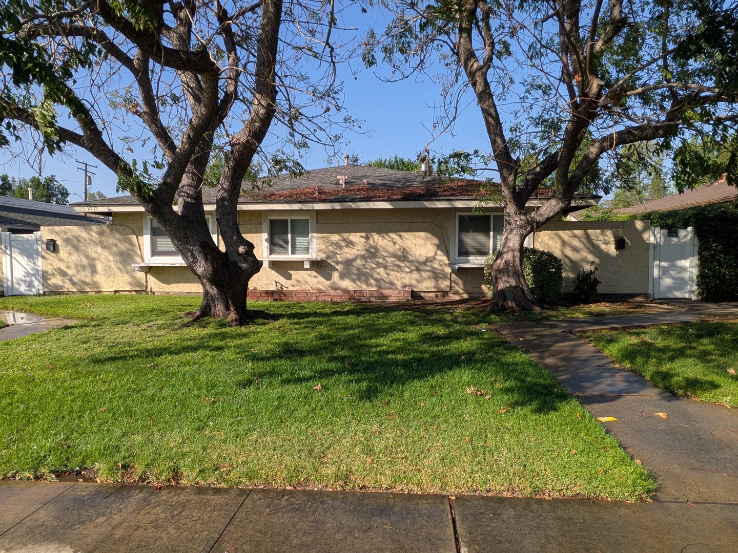 La Verne House: 2577 Sycamore Drive