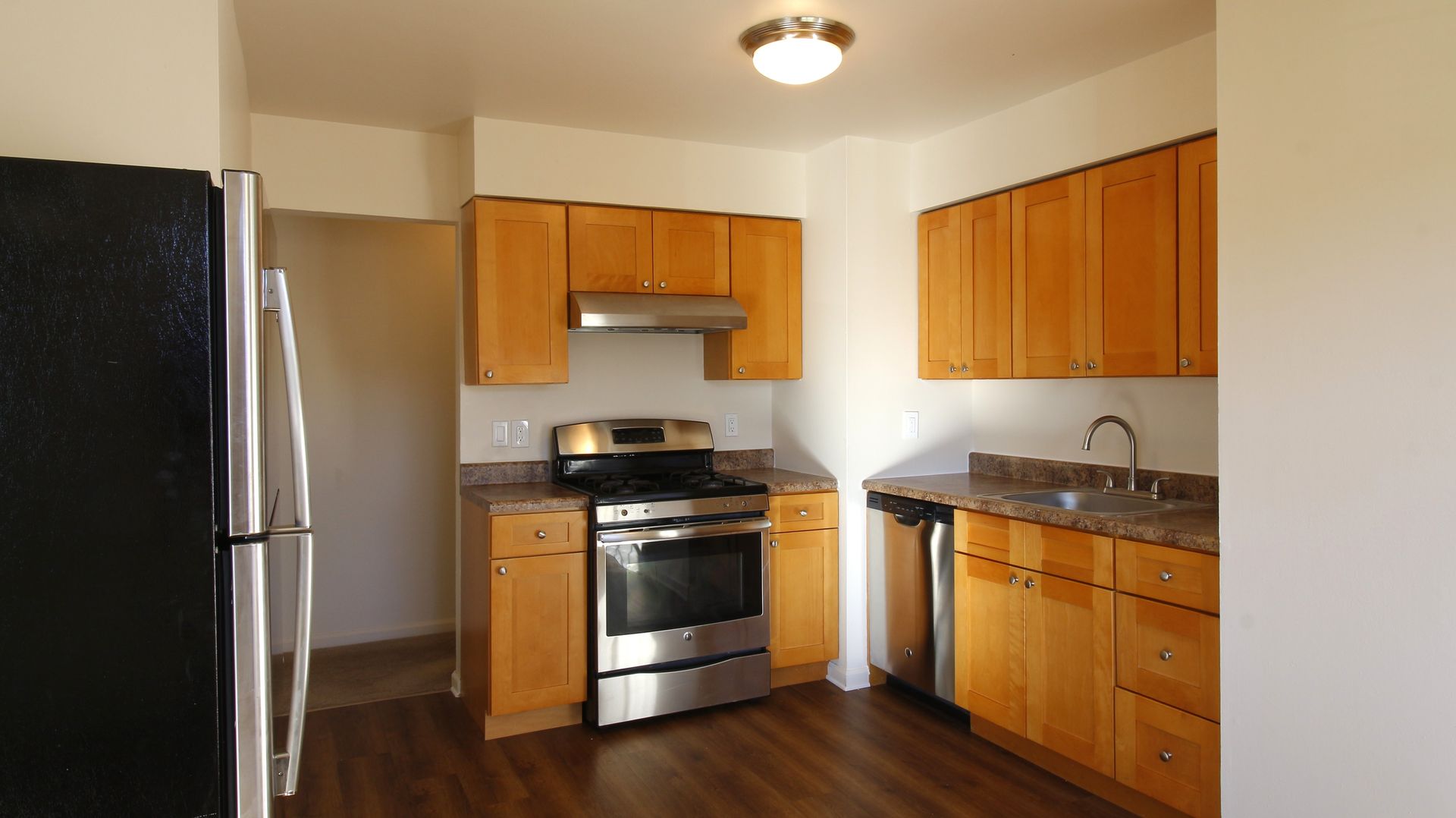 Middletown Apartment: 644 Silverlake Scotchtown Road