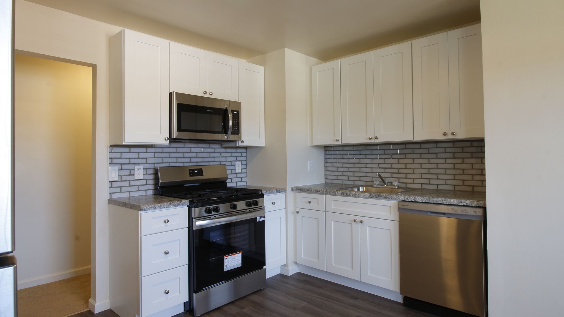 Middletown Apartment: 644 Silverlake Scotchtown Road