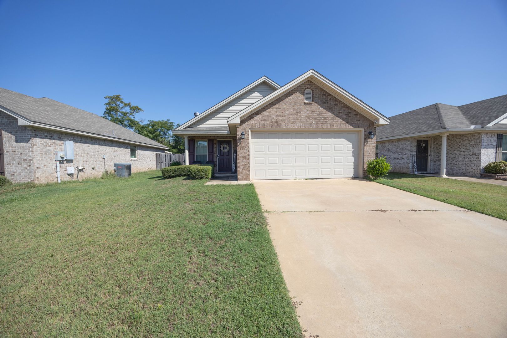 Prattville House: 439 Buena Vista Way
