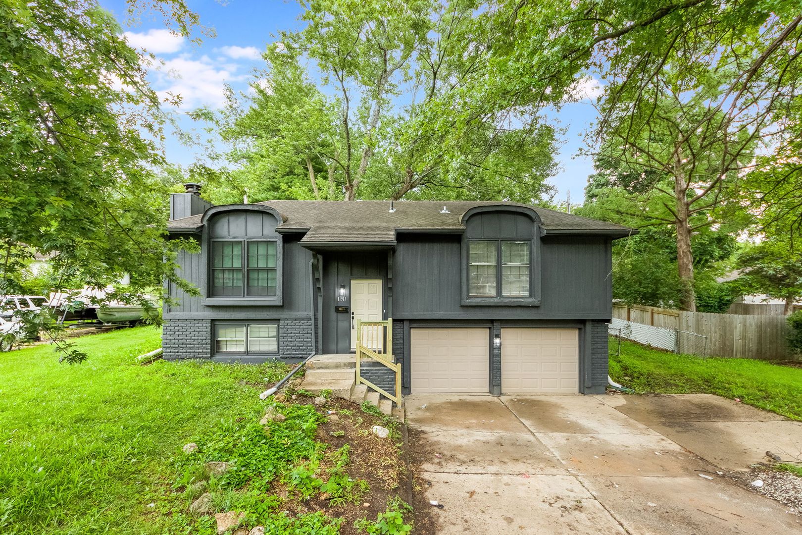 Grandview House: 11911 Sycamore Ave