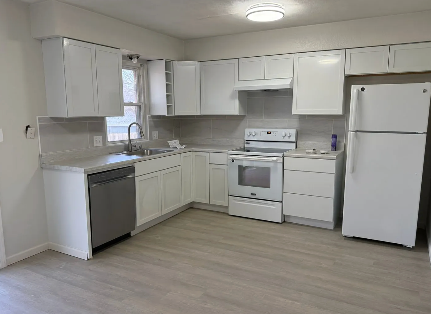 Independence Multiplex: 2901-2903 S Tepee Ave