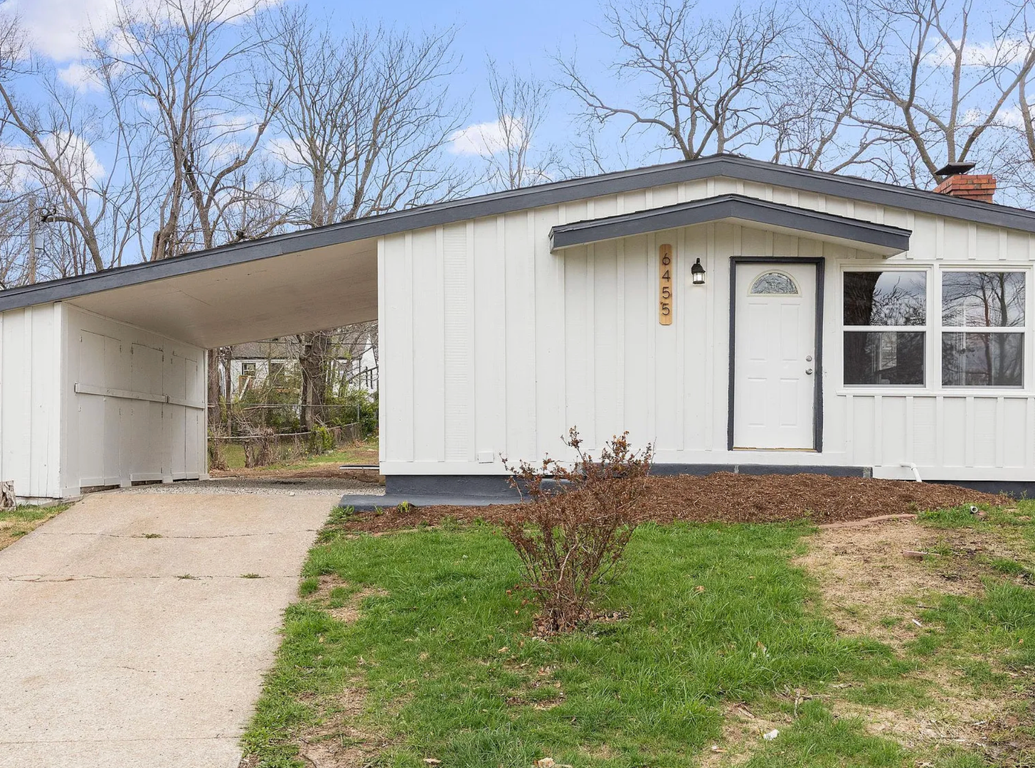 Kansas City House: 6455 Chestnut Avenue