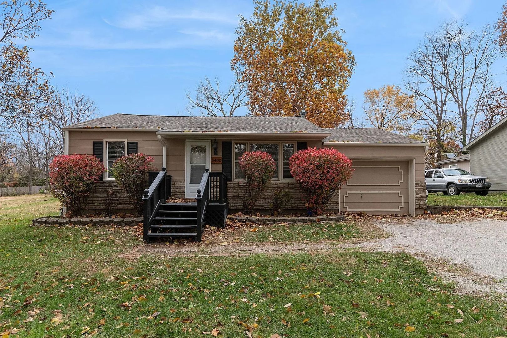 Kansas City House: 5400 NE 49th Street