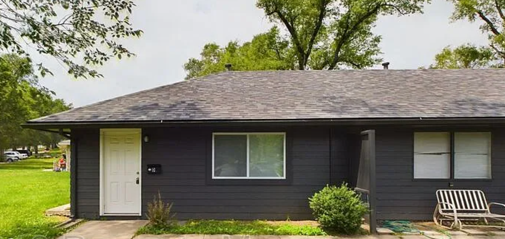 Grandview Apartment: 15216 Bellaire Ave