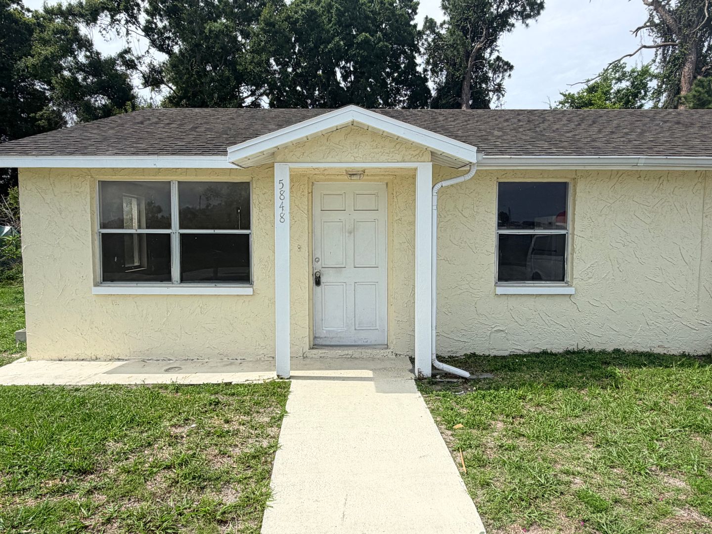 PORT RICHEY House: 5848 SIESTA LN