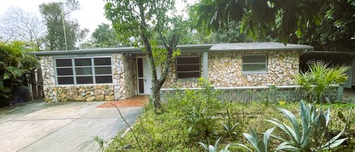 3 Bed, 2 Bath Single Family Home in New Port Richey – photo 1