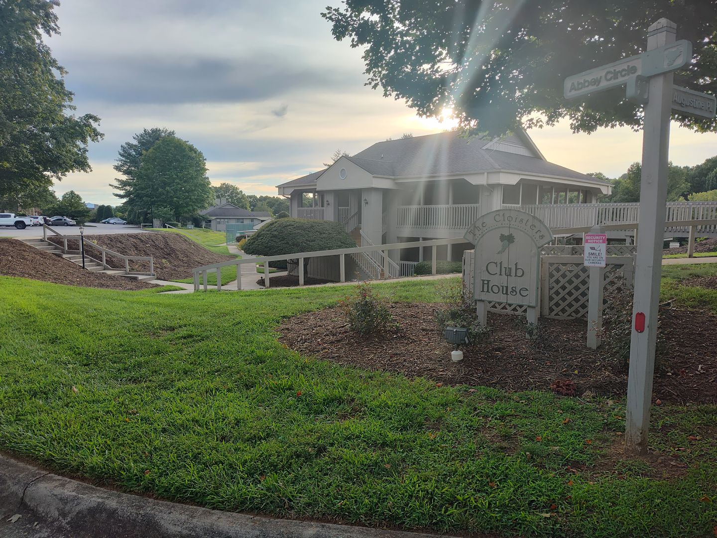 Asheville House: 301 Abbey Circle