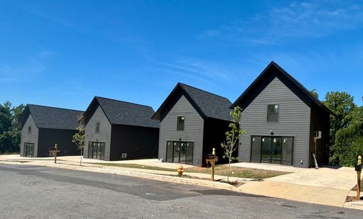Brand New Construction in Rutherfordton! Walk to downtown! – photo 1