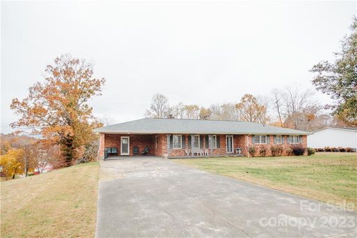 Spacious 4-Bedroom Brick Home on 3 Acres with Full Basement – photo 1