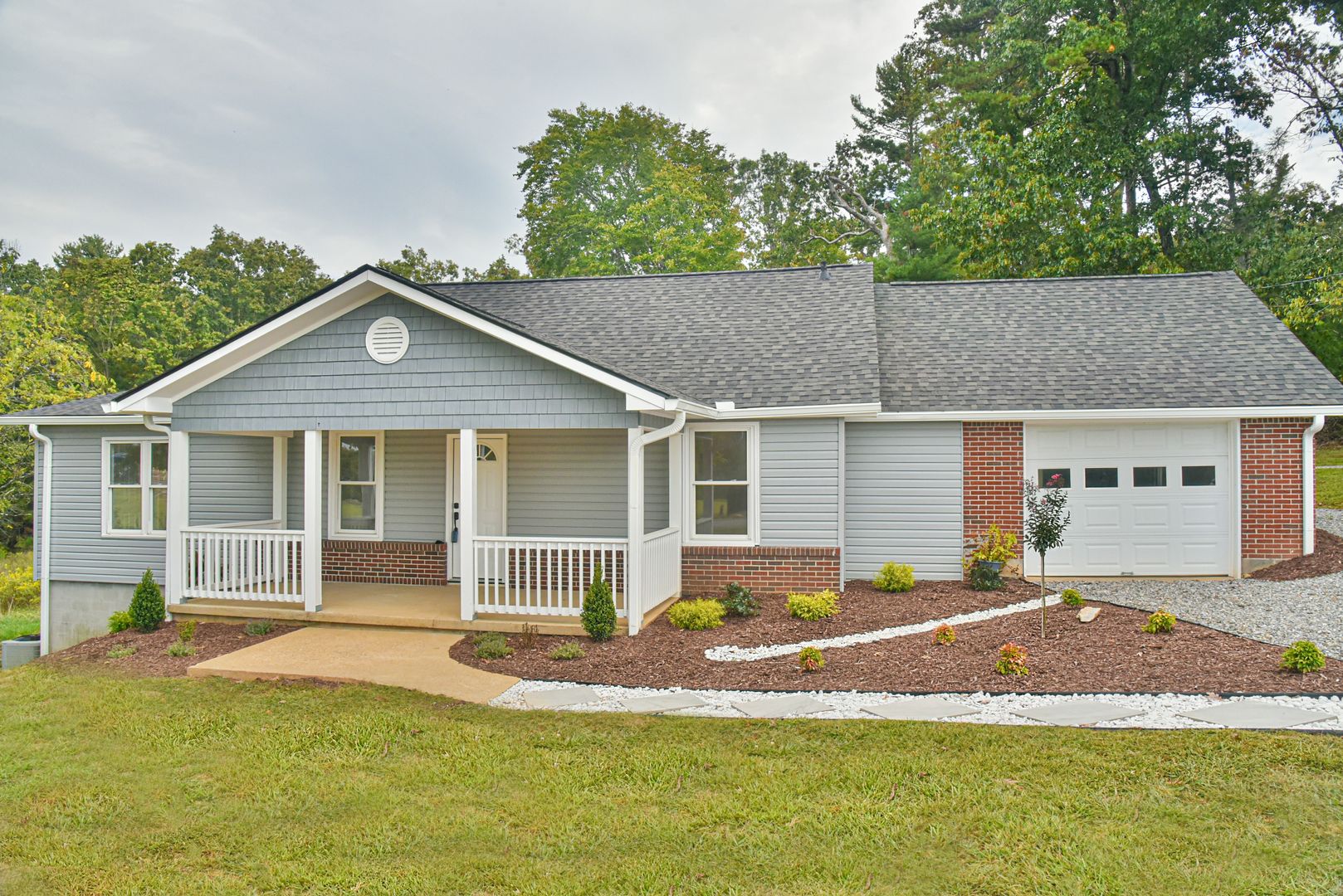 Asheville House: 134 Goldview Rd.