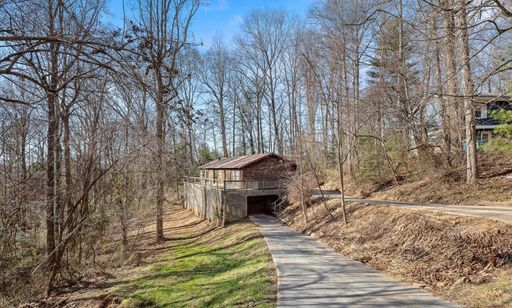 South Asheville Home – photo 1