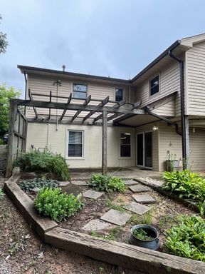 1 Bed 1 Bath Rental at 12 Looking Glass Lane, Asheville, NC – photo 1