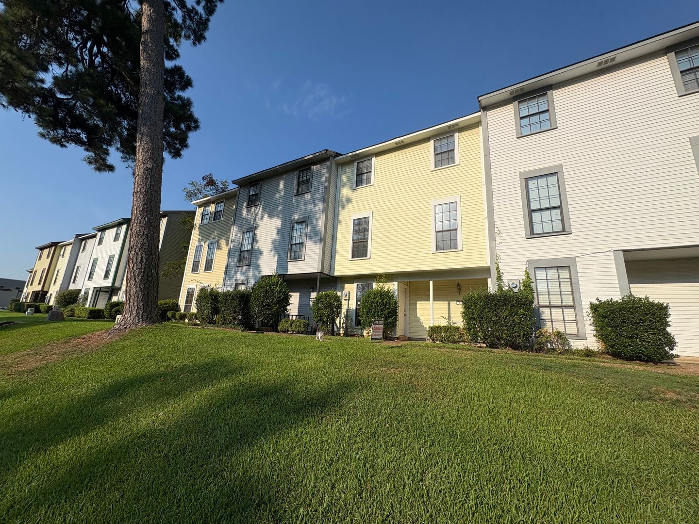 Shreveport House: 2500 Centenary Blvd #9