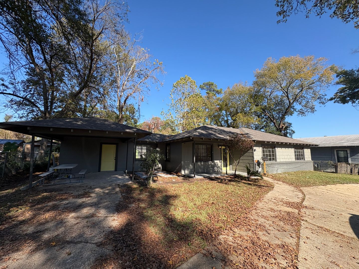 Shreveport House: 842 Evangeline Place