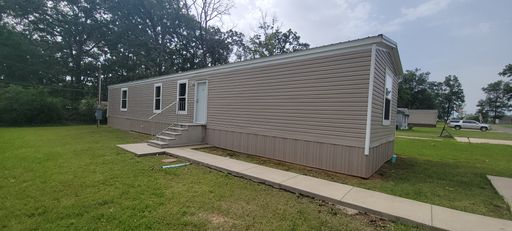Gorgeous 3 bedroom/2 bath mobile home in Willow Oak Park, Keithville!