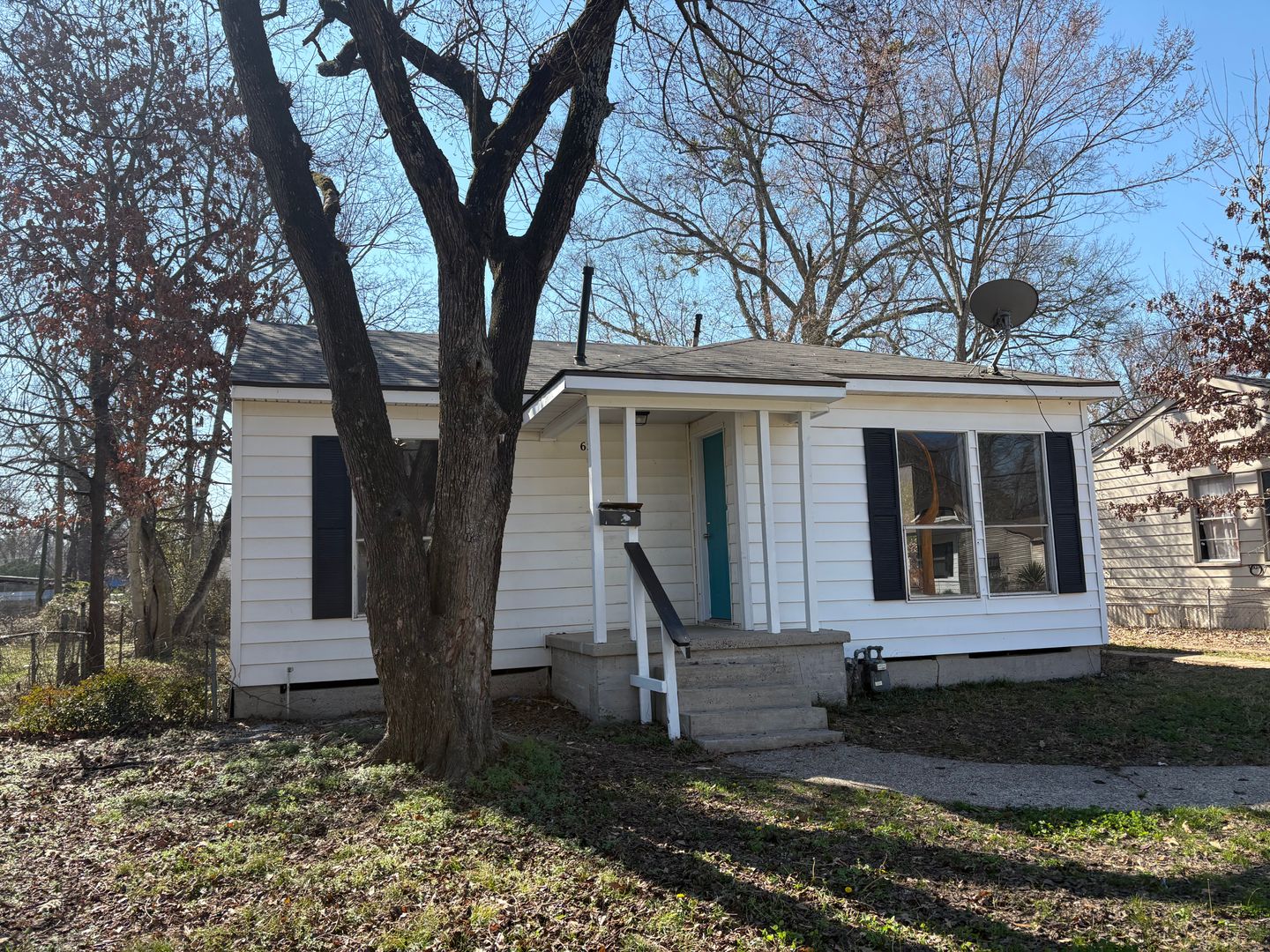 Shreveport House: 622 W 75th St