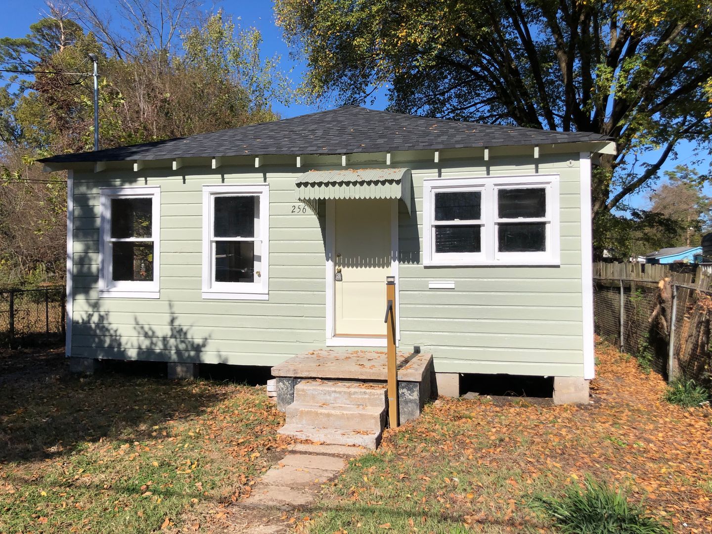 Shreveport House: 256 E. 78th St.