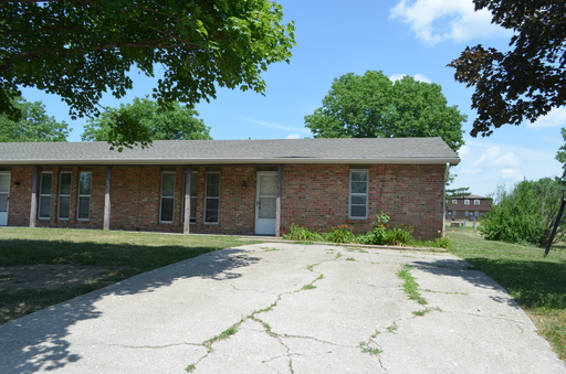 Nice 3 Bed 1 1//2 Bath Duplex SW Columbia -1,200.00 – photo 1