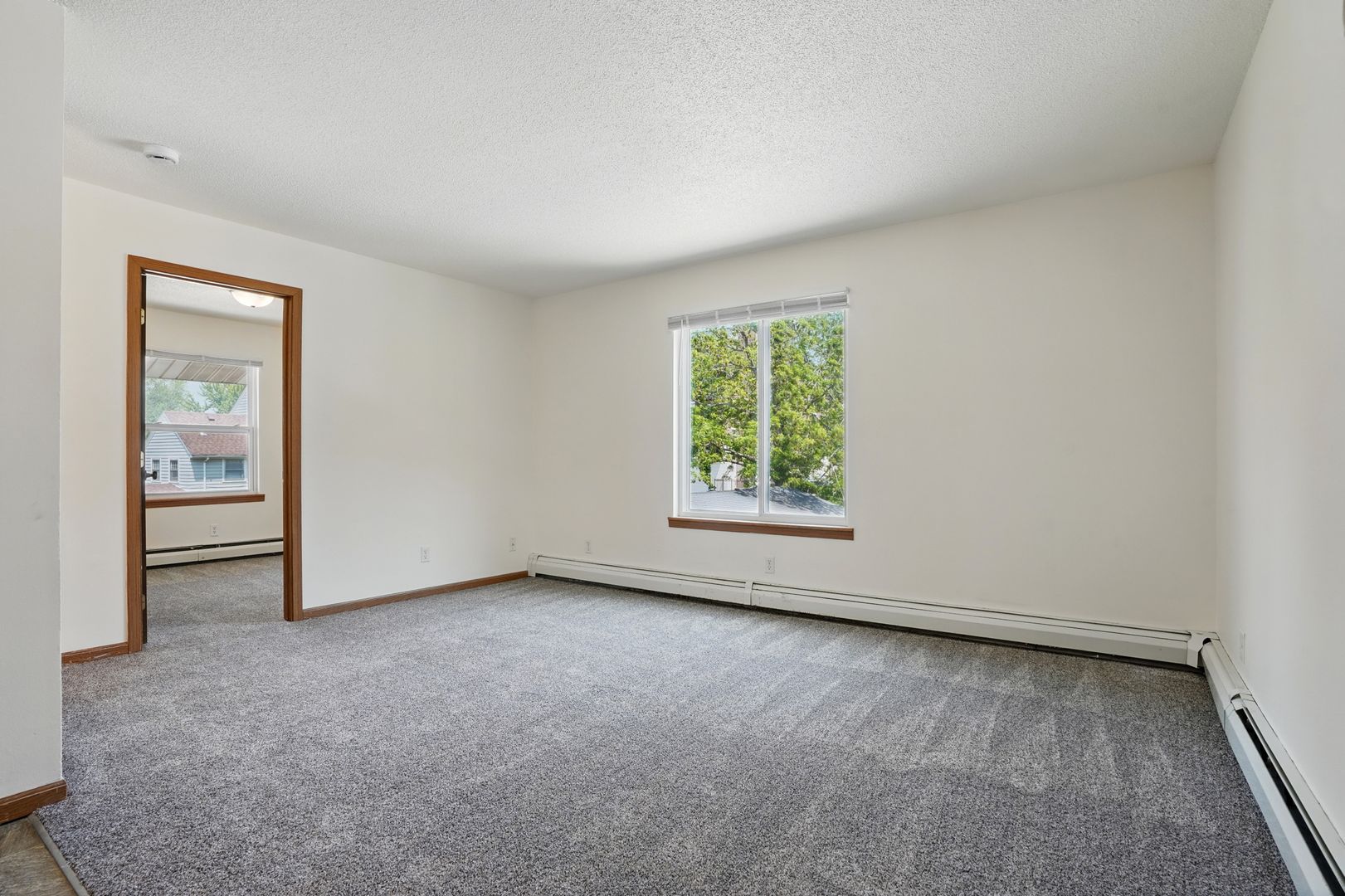 Coralville Apartment: 419 10th Avenue