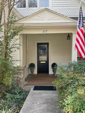 OFFICE SPACE OFF DICKSON STREET!!