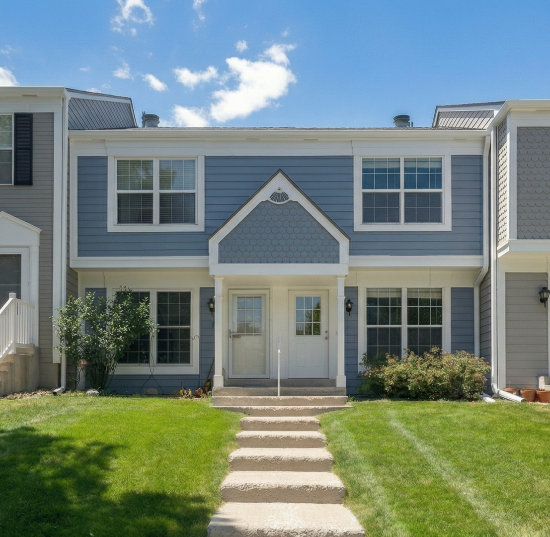 Lakewood House: 10557 W Dartmouth Ave