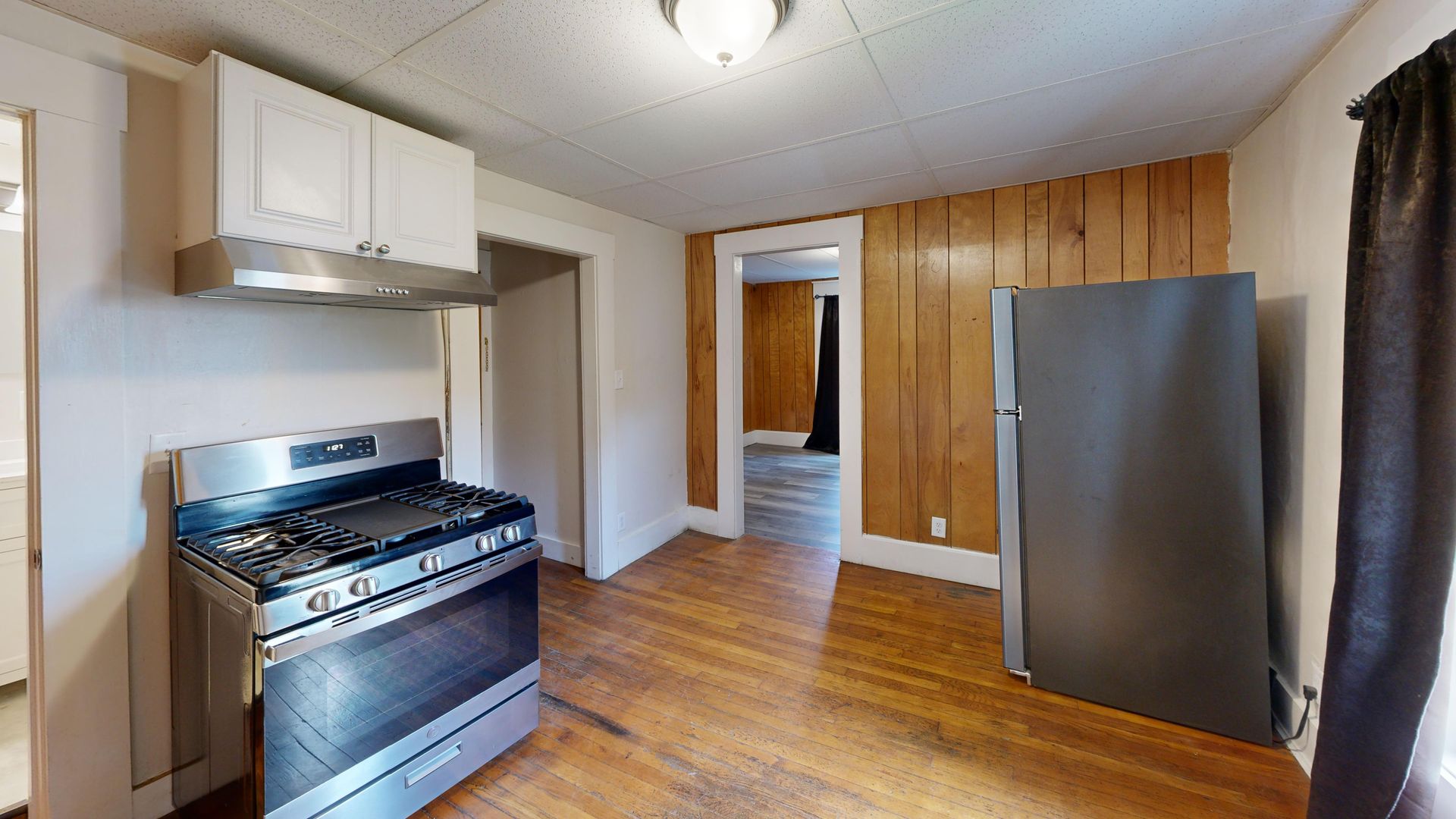 Randolph Apartment: 18 Weston Street
