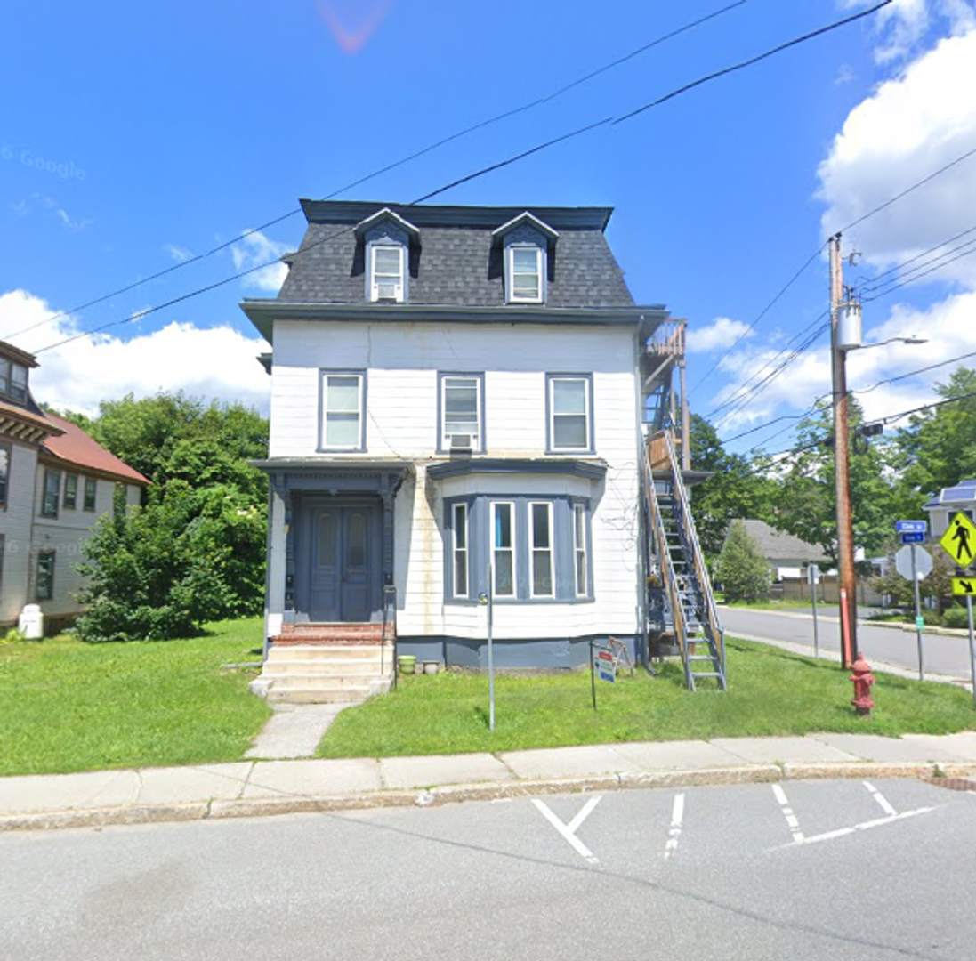 Montpelier Apartment: 254 Elm St.